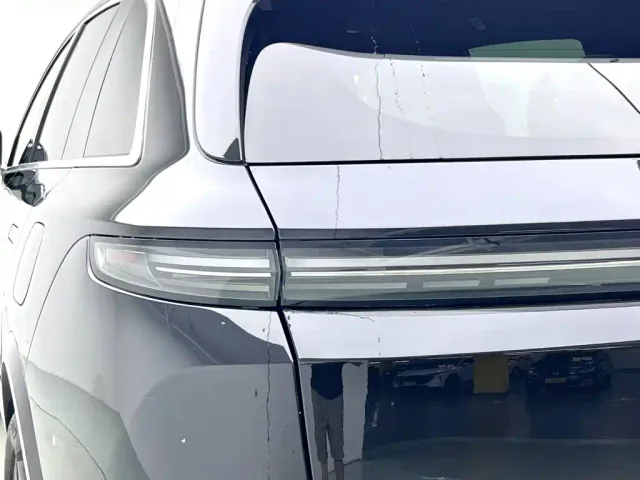 Li Auto L7 — Фото автомобиля 3