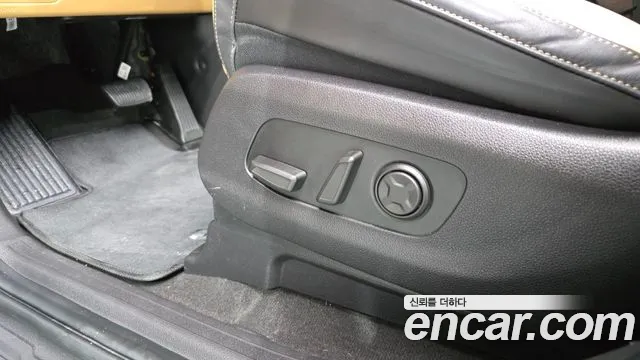 Kia Canival Carnival 4 поколение Бензин 9 мест Signature — Фото автомобиля 28