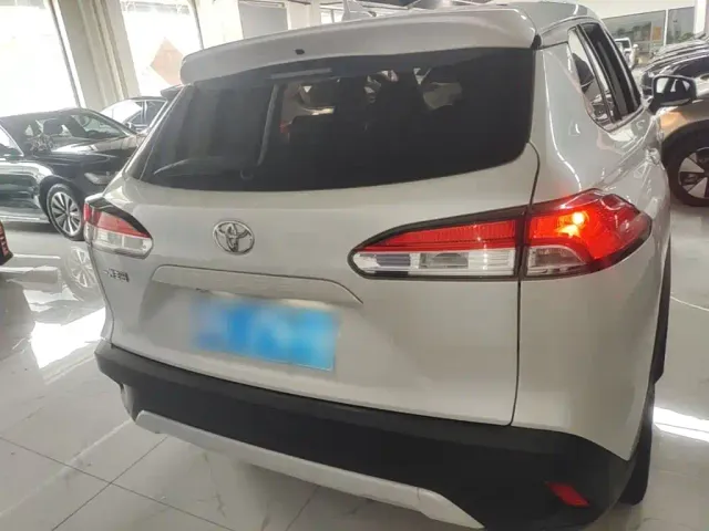 Toyota Corolla Cross — Фото автомобиля 5