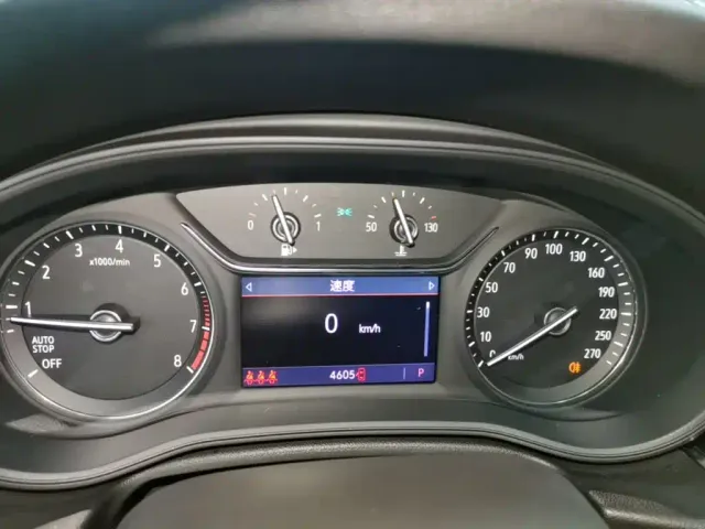 Buick Regal — Фото автомобиля 11
