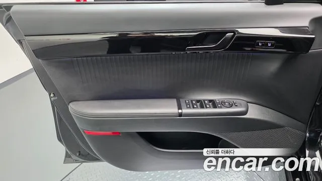 Hyundai Grandeur GN7 — Фото автомобиля 13