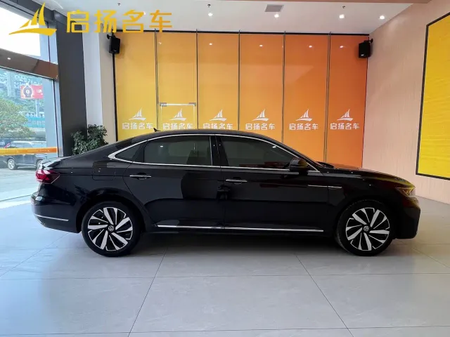 Volkswagen Passat — Фото автомобиля 4
