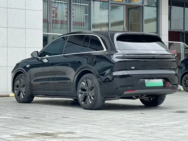 Li Auto L6 — Фото автомобиля 8