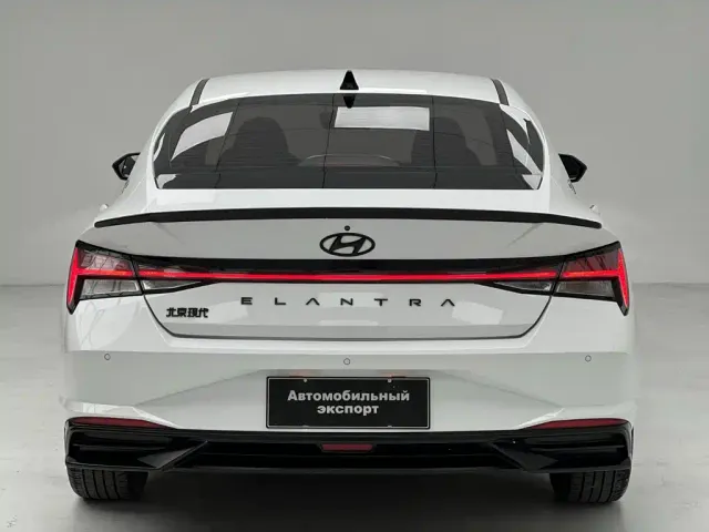 Hyundai Elantra — Фото автомобиля 19
