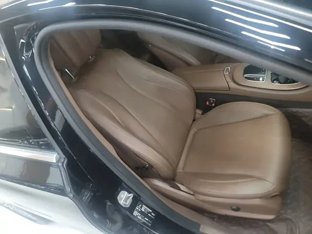 Mercedes-Benz E-Class — Фото автомобиля 24