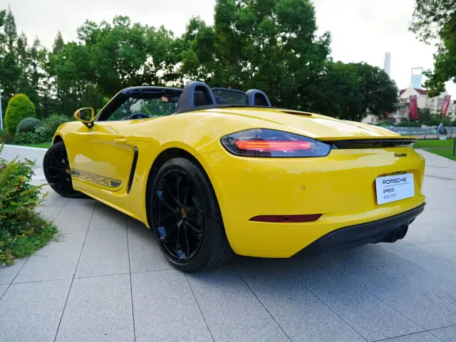 Porsche 718 — Фото автомобиля 12