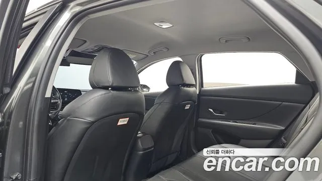 Hyundai AVANTE Avante (CN7) — Фото автомобиля 24