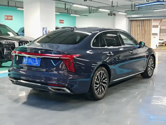 Hongqi H5 — Фото автомобиля 15