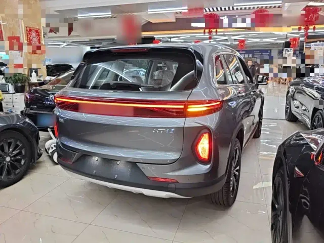 Skyworth Auto HT-i — Фото автомобиля 6