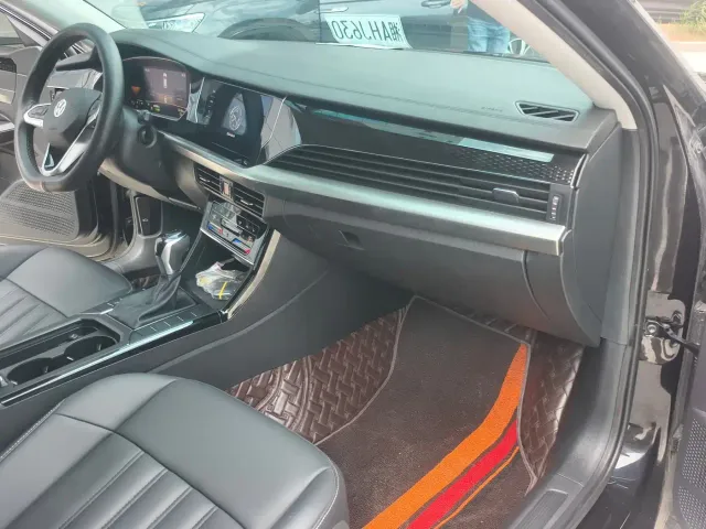 Volkswagen Passat — Фото автомобиля 10