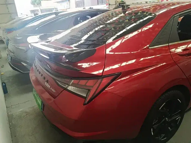 Hyundai Elantra — Фото автомобиля 6