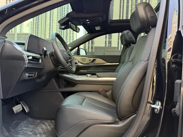 Cadillac XT5 — Фото автомобиля 5