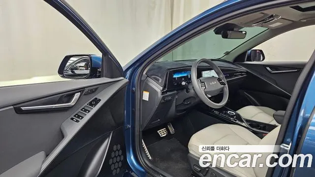 Kia Niro The All New Niro Signature — Фото автомобиля 10