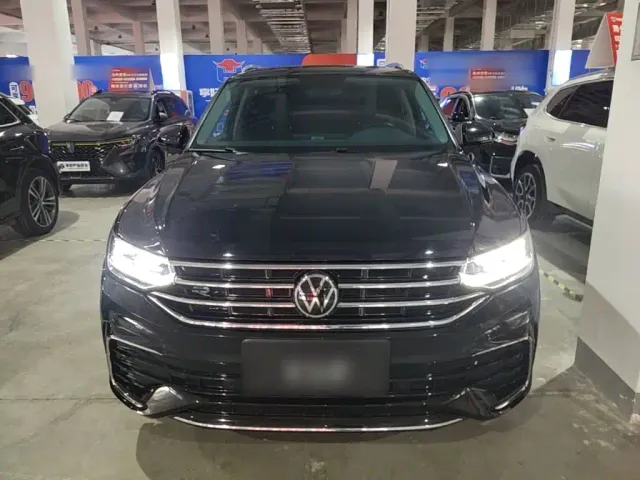 Volkswagen Tiguan L — Фото автомобиля 2