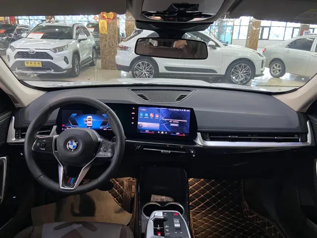 BMW X1 — Фото автомобиля 9