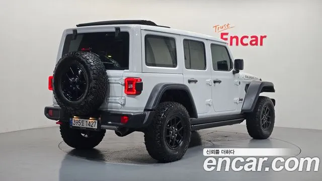 Jeep Wrangler JL — Фото автомобиля 2