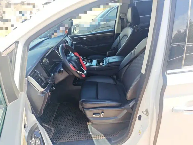 GAC Trumpchi M8 — Фото автомобиля 16