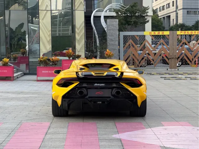 Lamborghini Huracan — Фото автомобиля 4