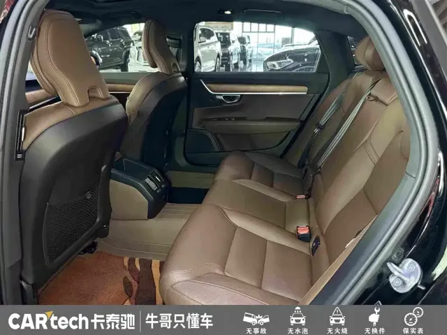 Volvo Volvo S90 2023 B5 Intelligent Comfort Luxury Edition — Фото автомобиля 24