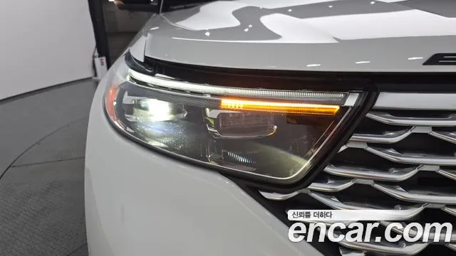 Ford Explorer Explorer 6 поколение 3.0 Platinum 4WD — Фото автомобиля 22