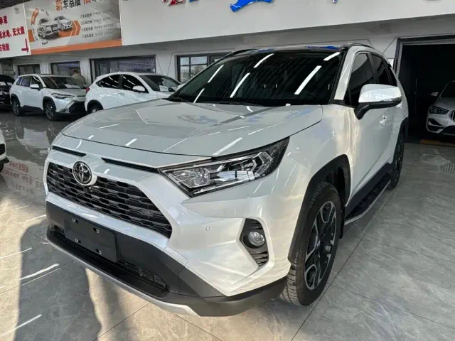 Фотография автомобиля — Toyota RAV4