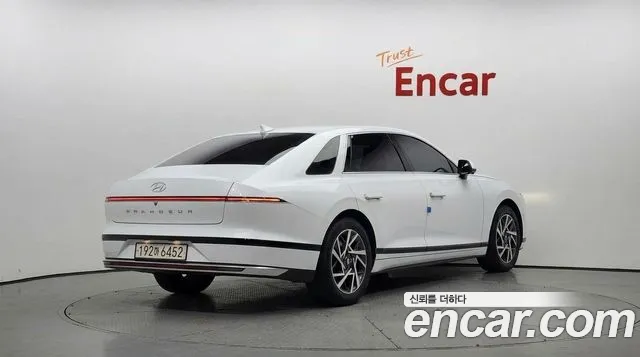 Hyundai Grandeur GN7 — Фото автомобиля 2