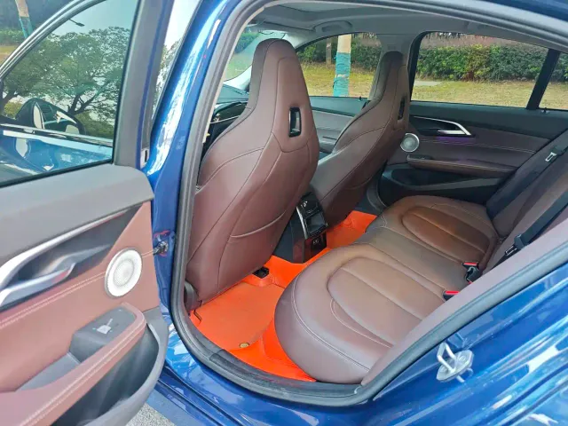 BMW 1 Series — Фото автомобиля 5