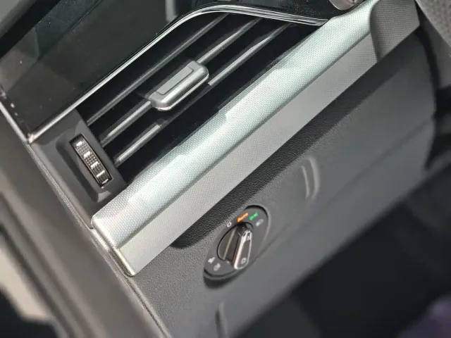 Volkswagen Passat — Фото автомобиля 11