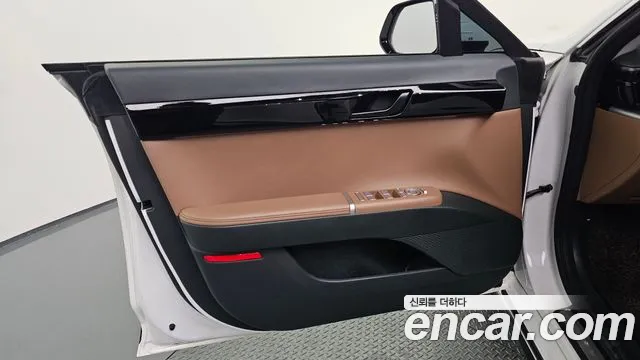 Hyundai Grandeur GN7 — Фото автомобиля 13