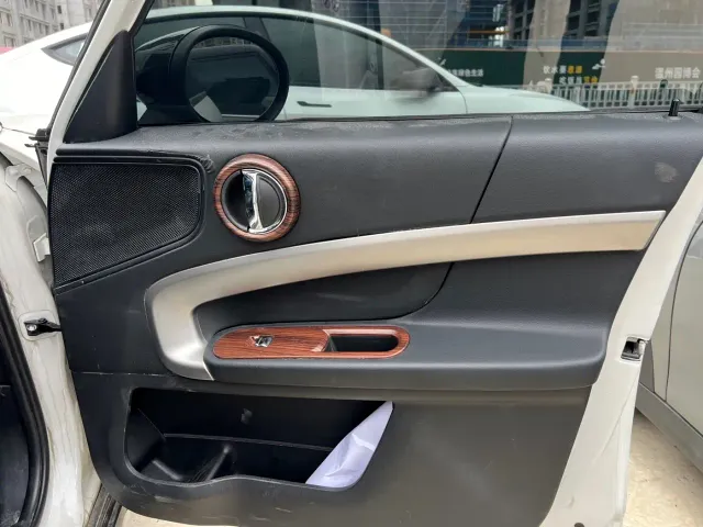 MINI Hatch — Фото автомобиля 17