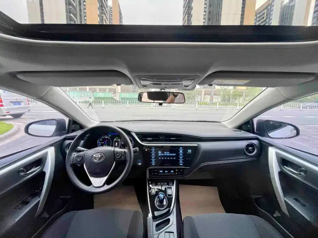 Toyota Corolla Twin Engine E+ — Фото автомобиля 13