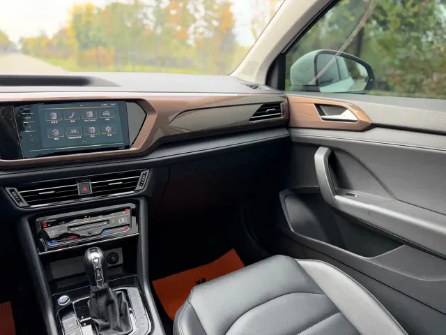 Volkswagen Tharu — Фото автомобиля 13