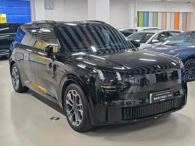Lynk & Co 900 — Фото автомобиля 3