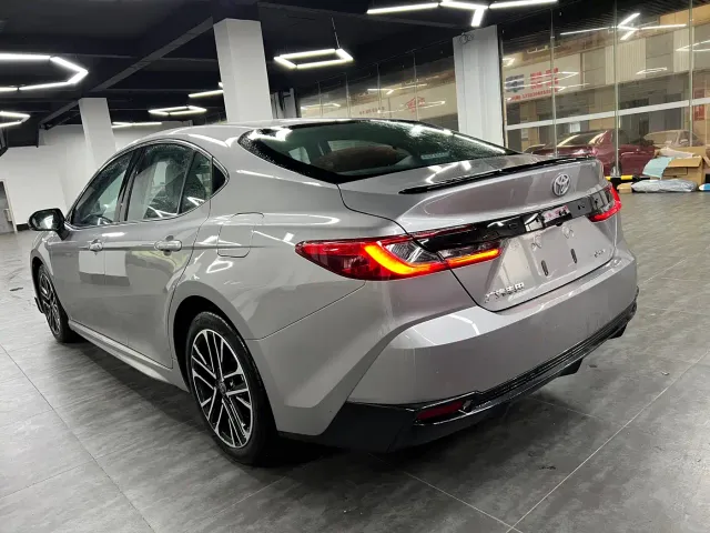 Toyota Camry — Фото автомобиля 10