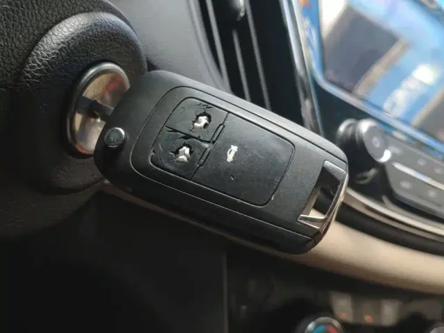 Chevrolet Monza — Фото автомобиля 16