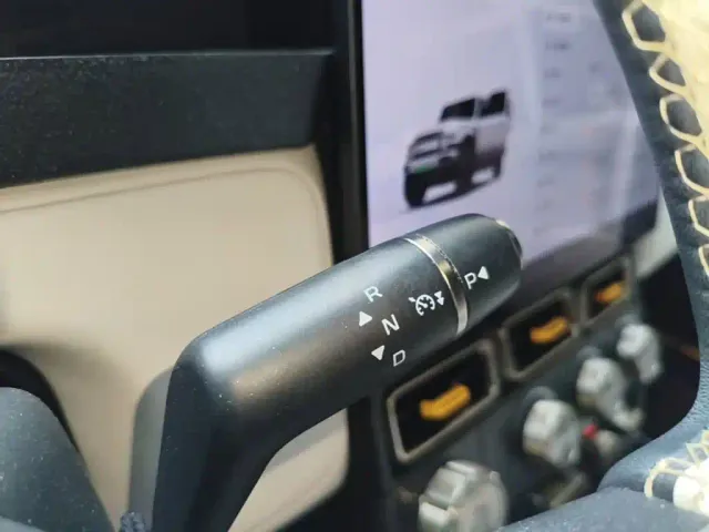 iCAR V23 — Фото автомобиля 13