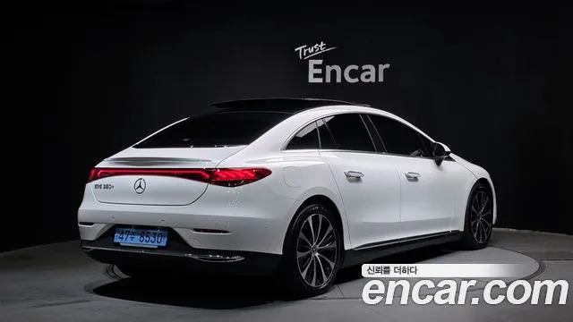 Mercedes-Benz EQE — Фото автомобиля 2