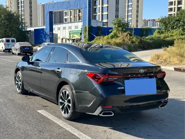 Toyota Avalon — Фото автомобиля 12