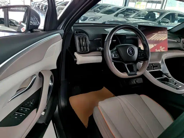 BYD Song Pro — Фото автомобиля 15