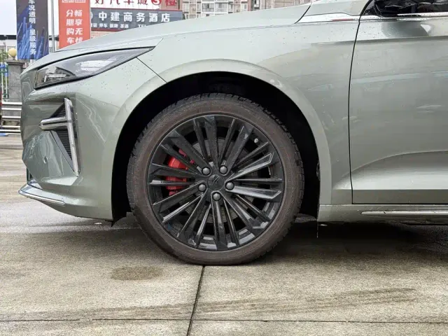 Geely Xingrui — Фото автомобиля 5
