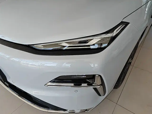 Geely Galaxy Xingyao 8 — Фото автомобиля 23