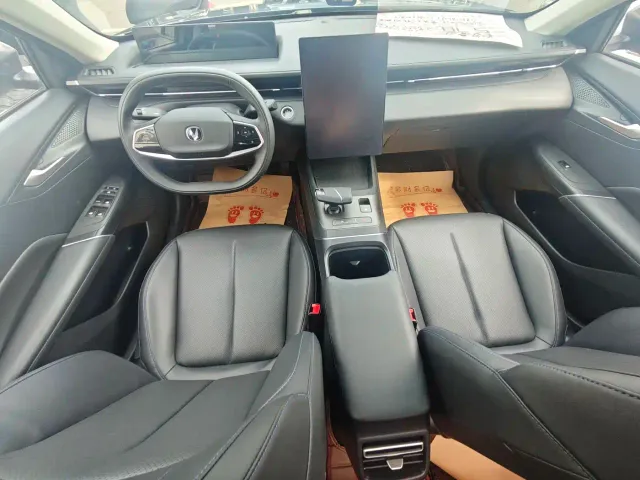 Changan Yida 2023 Blue Whale NE 1.5T GDI DCT Pilot — Фото автомобиля 5