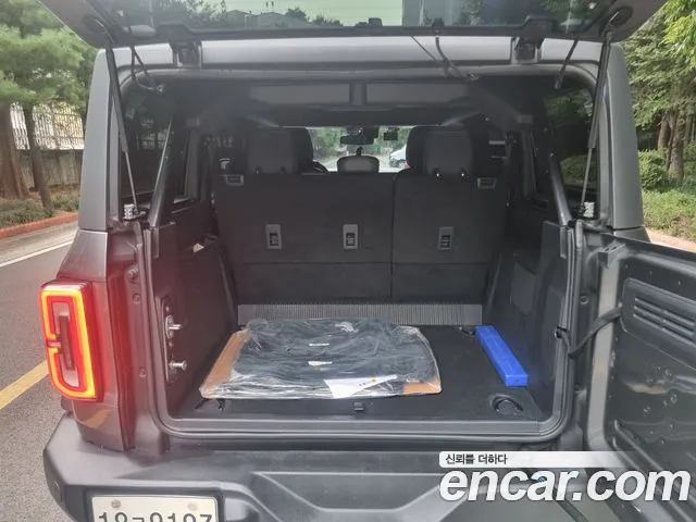 Ford Bronco 6th Gen — Фото автомобиля 13