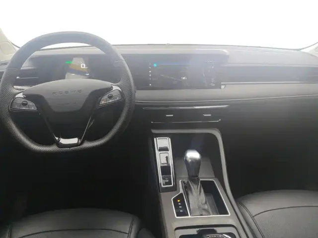 Roewe i5 — Фото автомобиля 12