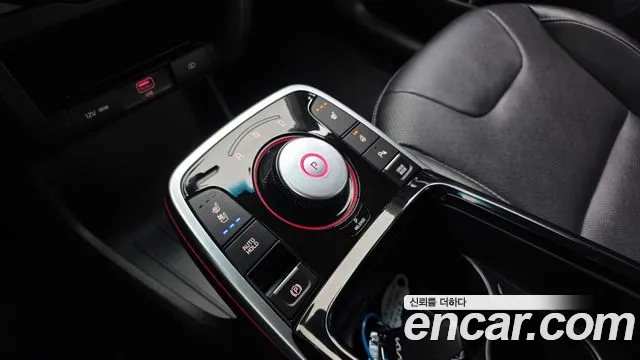 Kia Niro Niro Plus Air — Фото автомобиля 8