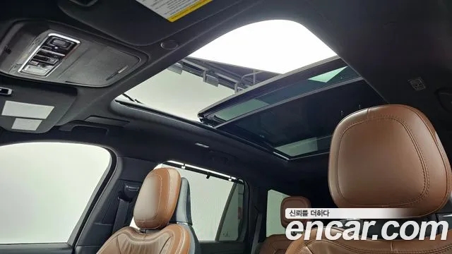Lincoln Aviator — Фото автомобиля 19
