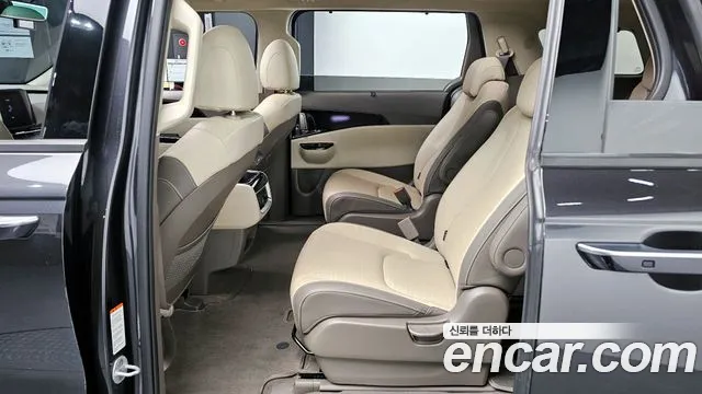 Kia Canival Carnival 4 поколение Бензин 9 мест Signature — Фото автомобиля 12