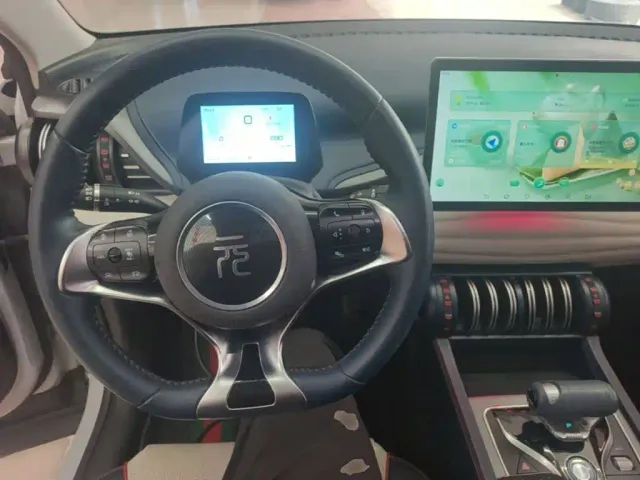 BYD Yuan PLUS — Фото автомобиля 9