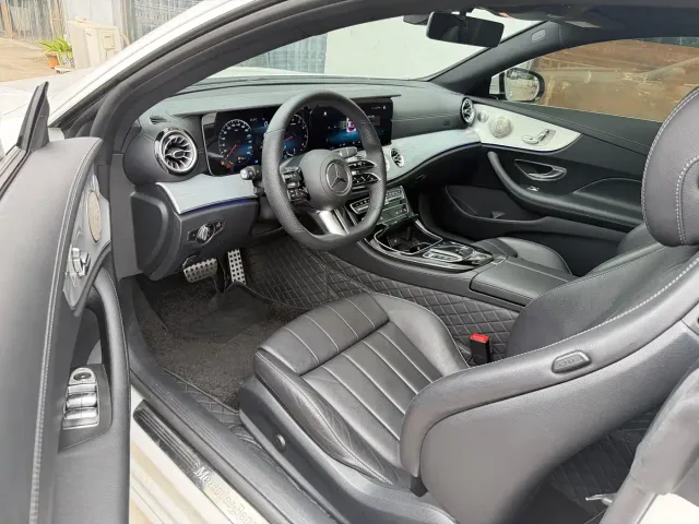 Mercedes-Benz E-Class — Фото автомобиля 5