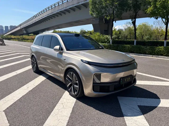 Li Auto L9 — Фото автомобиля 3